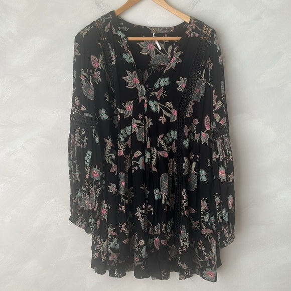 Free People Just The Two Of Us Black Floral Boho Swing Long Sleeve Tunic - Picture 3 of 10